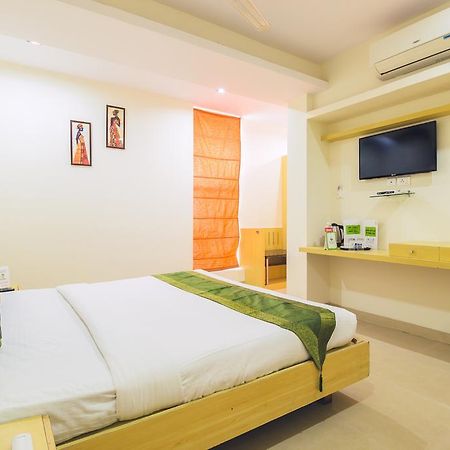Отель Oriva Vinflora Residency - Nr Lv Prasad Hospital, Banjara Hills Хайдарабад Экстерьер фото