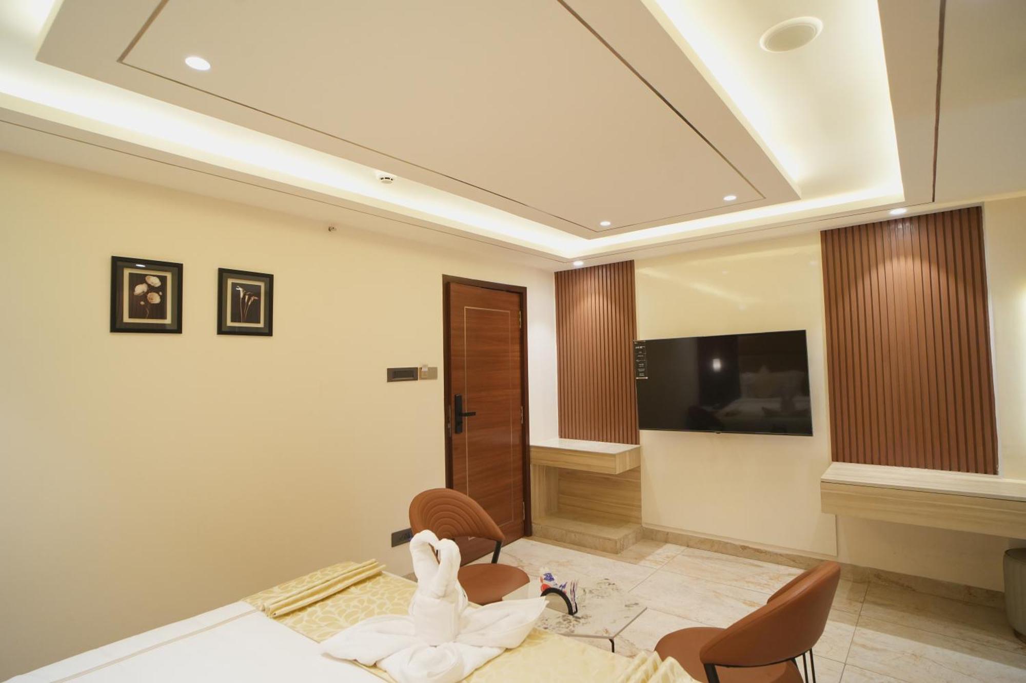 Отель Oriva Vinflora Residency - Nr Lv Prasad Hospital, Banjara Hills Хайдарабад Экстерьер фото