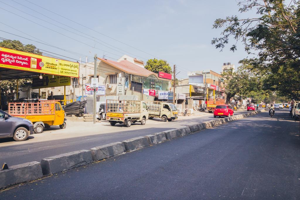 Отель Oriva Vinflora Residency - Nr Lv Prasad Hospital, Banjara Hills Хайдарабад Экстерьер фото