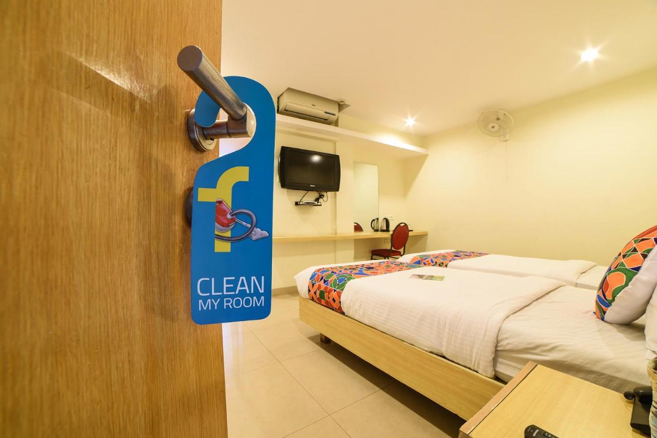 Отель Oriva Vinflora Residency - Nr Lv Prasad Hospital, Banjara Hills Хайдарабад Экстерьер фото