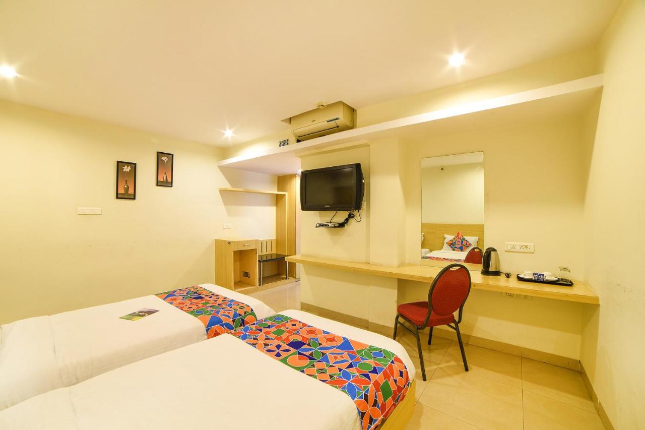 Отель Oriva Vinflora Residency - Nr Lv Prasad Hospital, Banjara Hills Хайдарабад Экстерьер фото