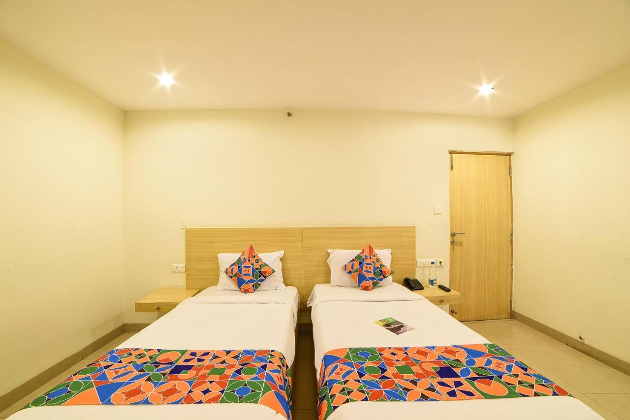 Отель Oriva Vinflora Residency - Nr Lv Prasad Hospital, Banjara Hills Хайдарабад Экстерьер фото